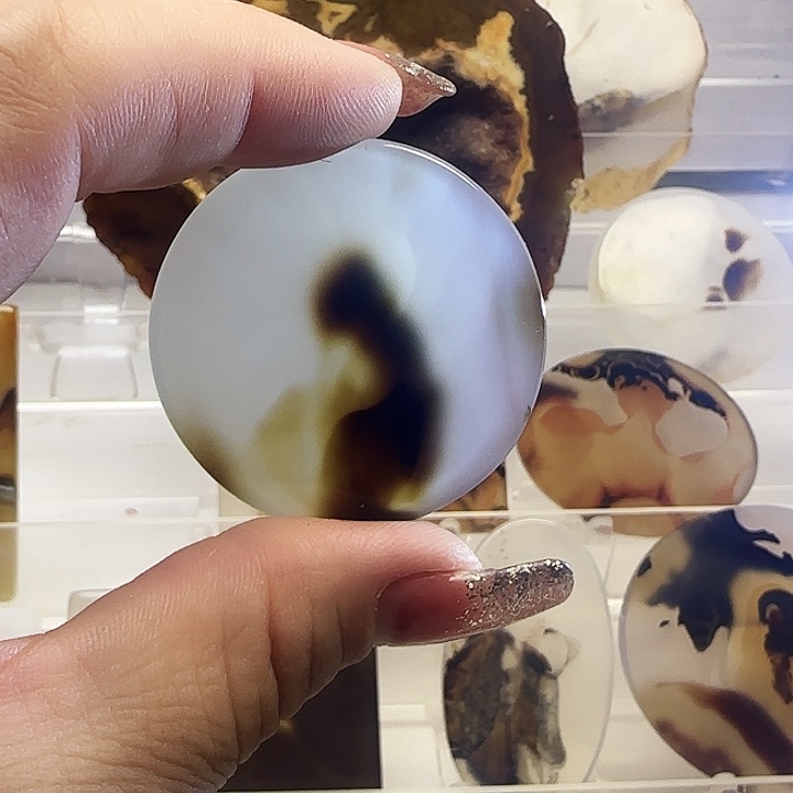 玛瑙/玉髓未镶嵌珠宝奇石