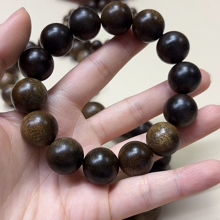 晴***雳沉香手串沉香手串16