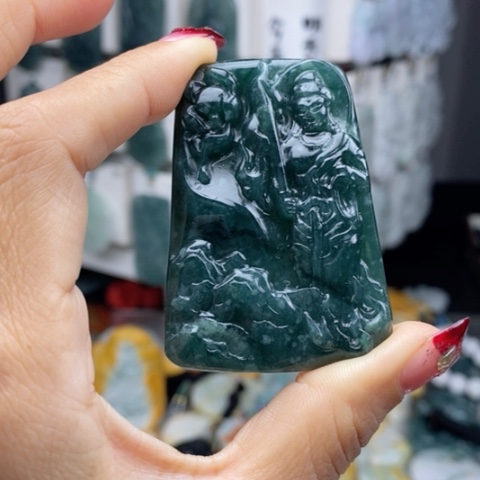 翡翠颈饰未镶嵌翡翠