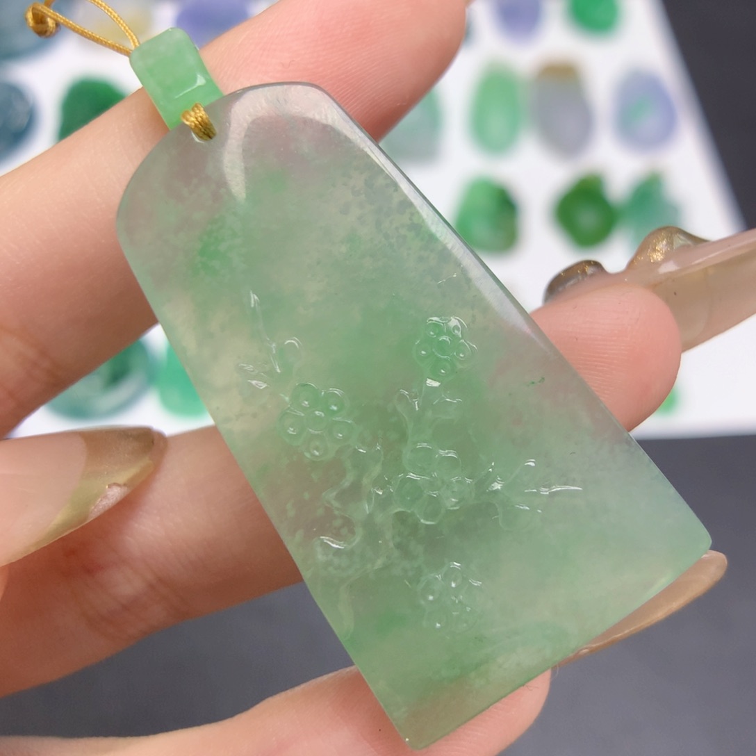 翡翠颈饰未镶嵌88888888888888