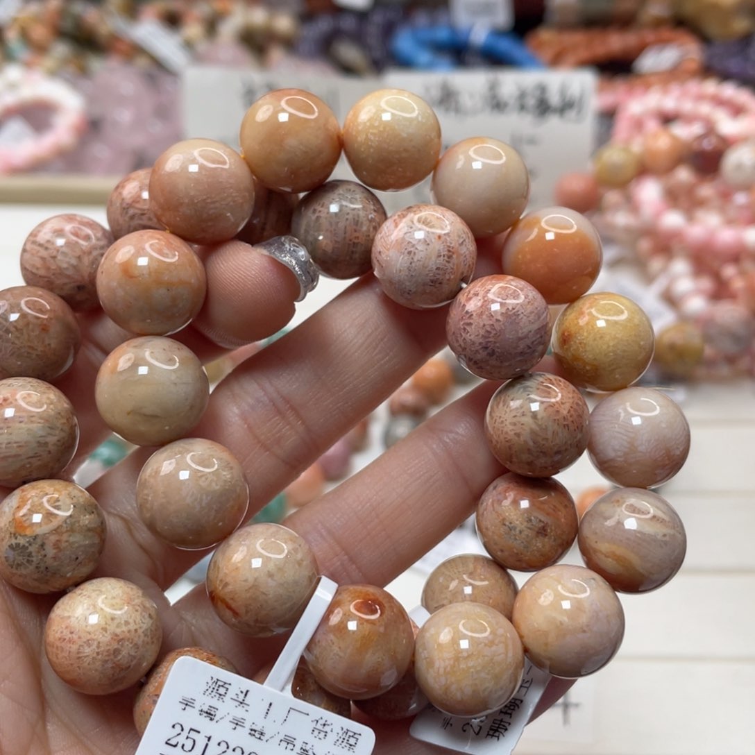 未镶嵌手链硅化玉轩*冻060