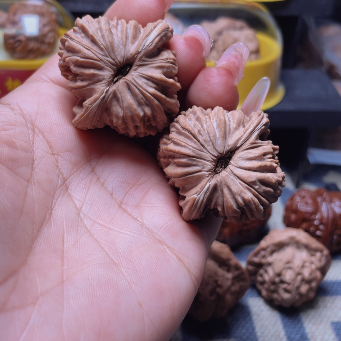 文玩核桃吊坠40四座楼文玩