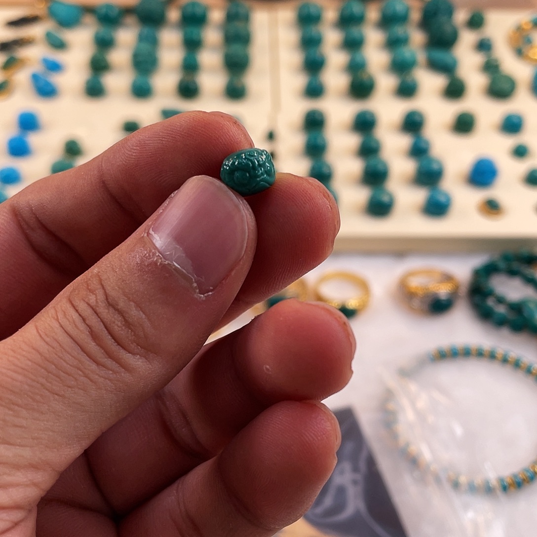 绿松石未镶嵌耳饰