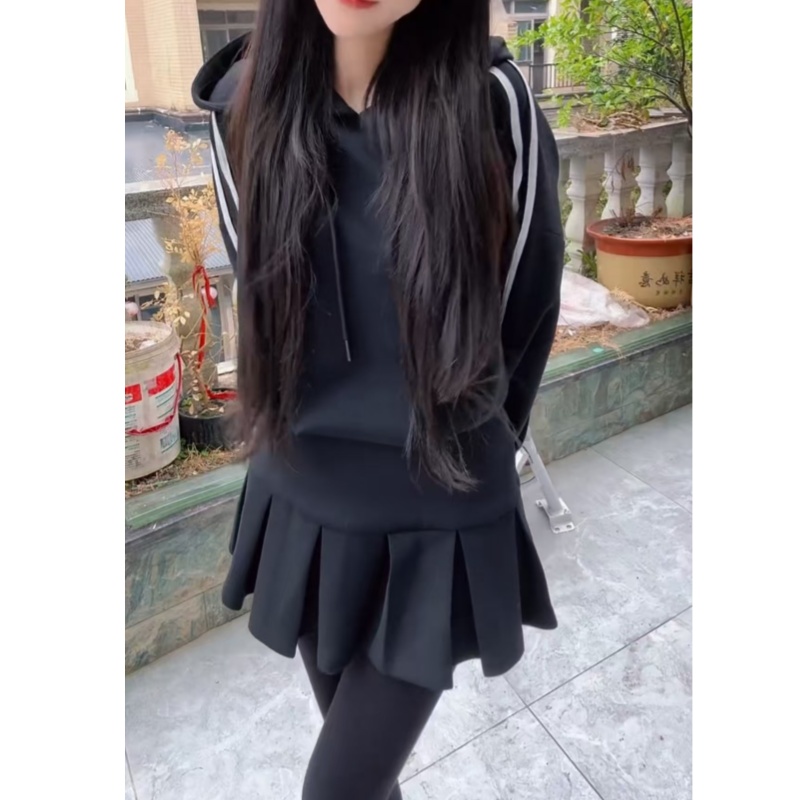  假两件卫衣连衣裙+裤子套装显瘦气质运动时尚百褶减龄洋气休闲