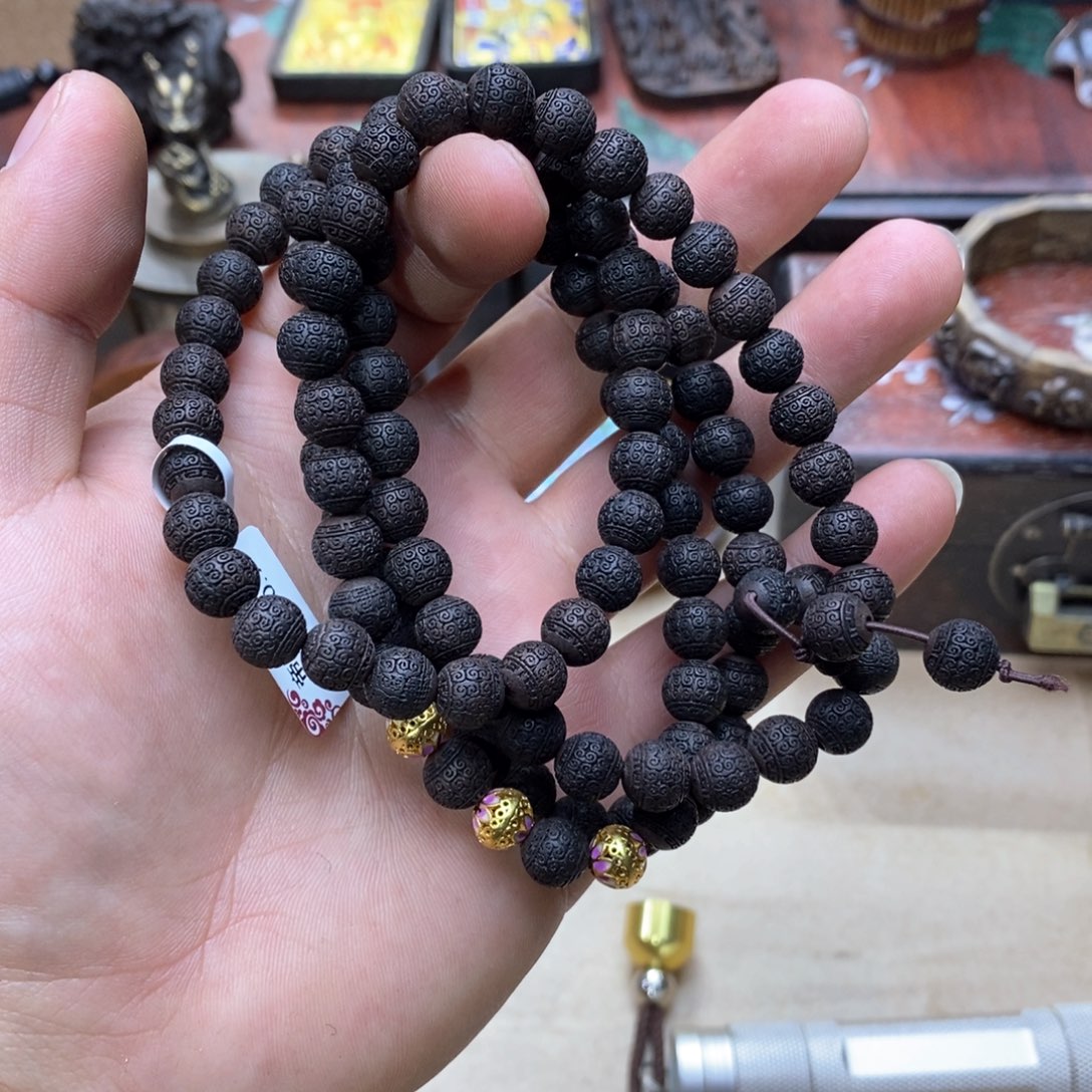 大叶紫檀（黑酸枝木类）