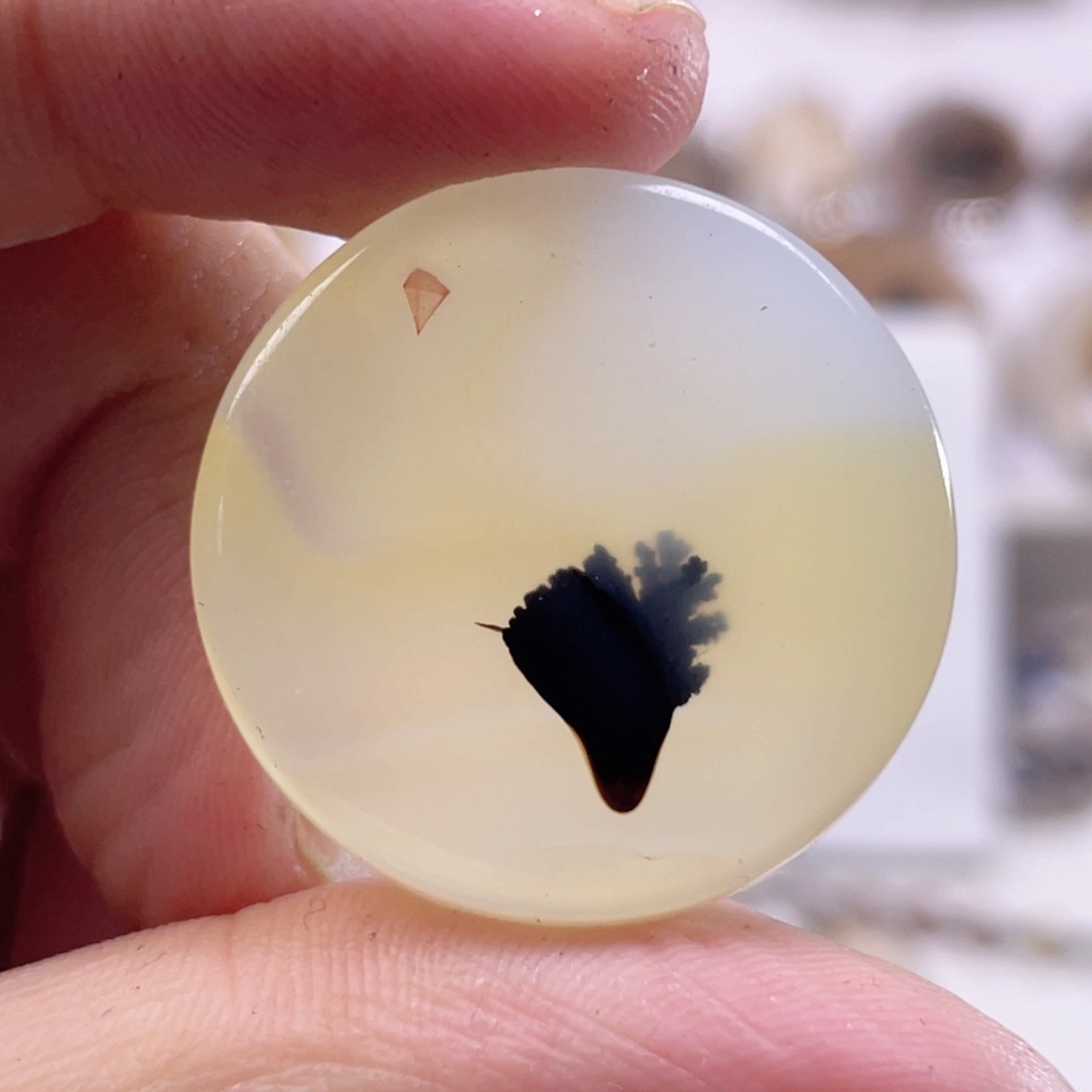 玛瑙/玉髓未镶嵌珠宝奇石