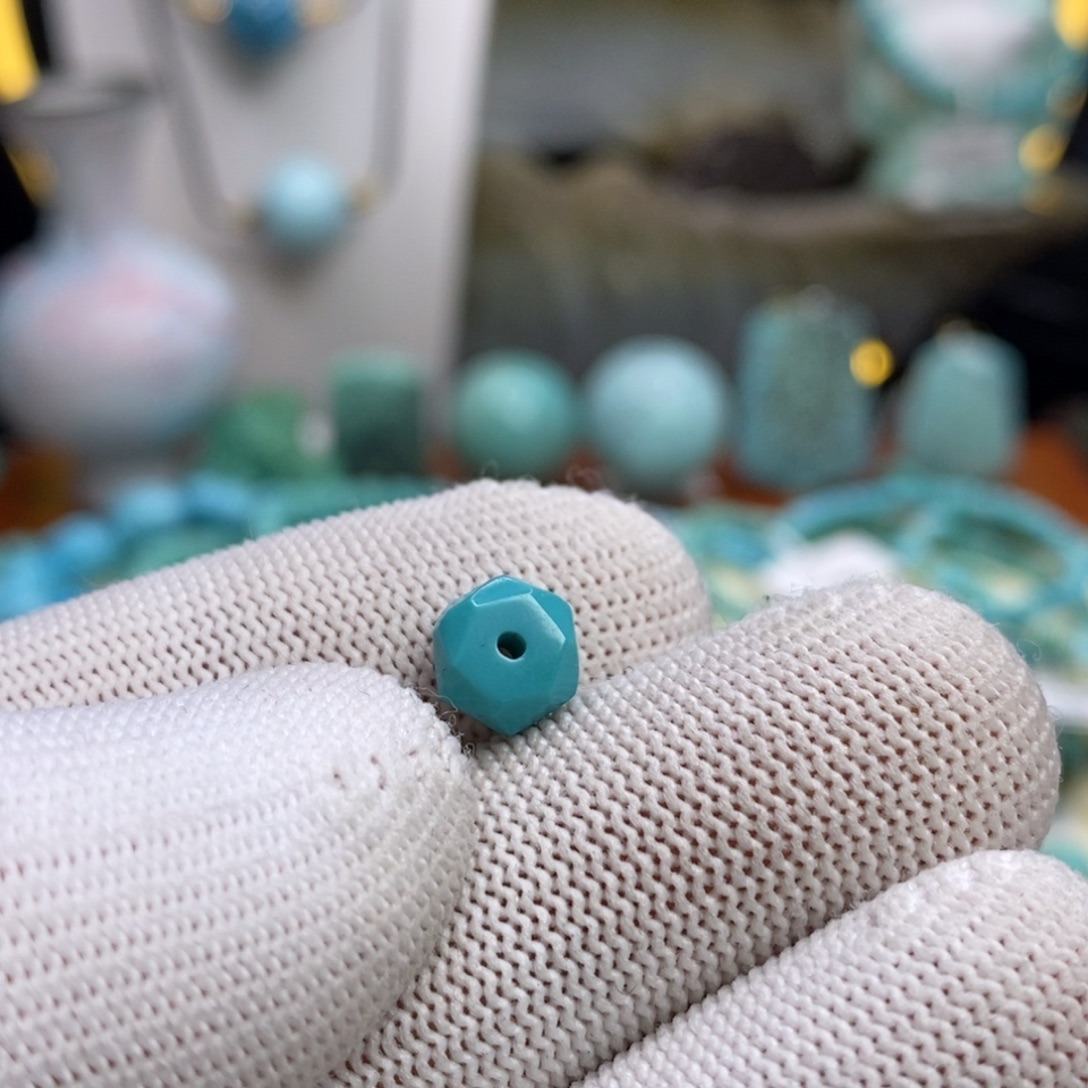 绿松石未镶嵌珠宝奇石7.6×5.4