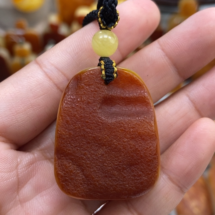 【闪购商品】琥珀颈饰未镶嵌