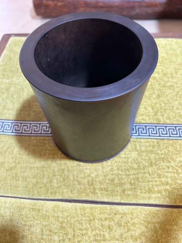 小叶紫檀 “素面” 笔桶  尺寸：直径16.4 高17.5