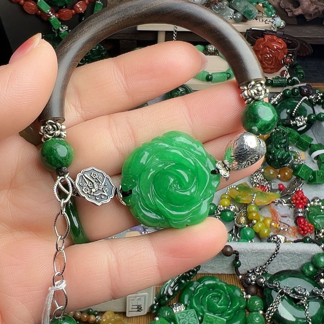 翡翠未镶嵌手链99