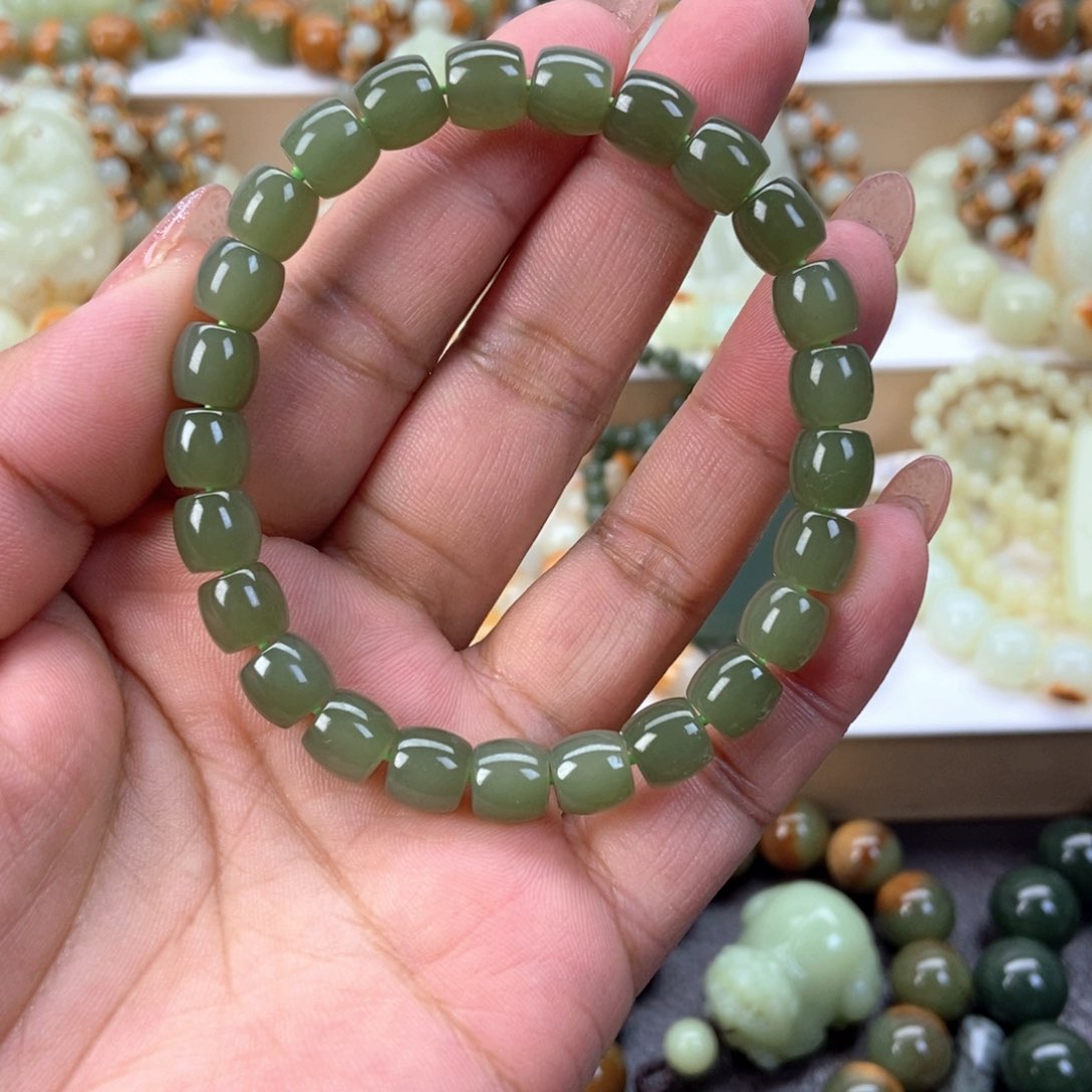 透闪石质玉手串未镶嵌