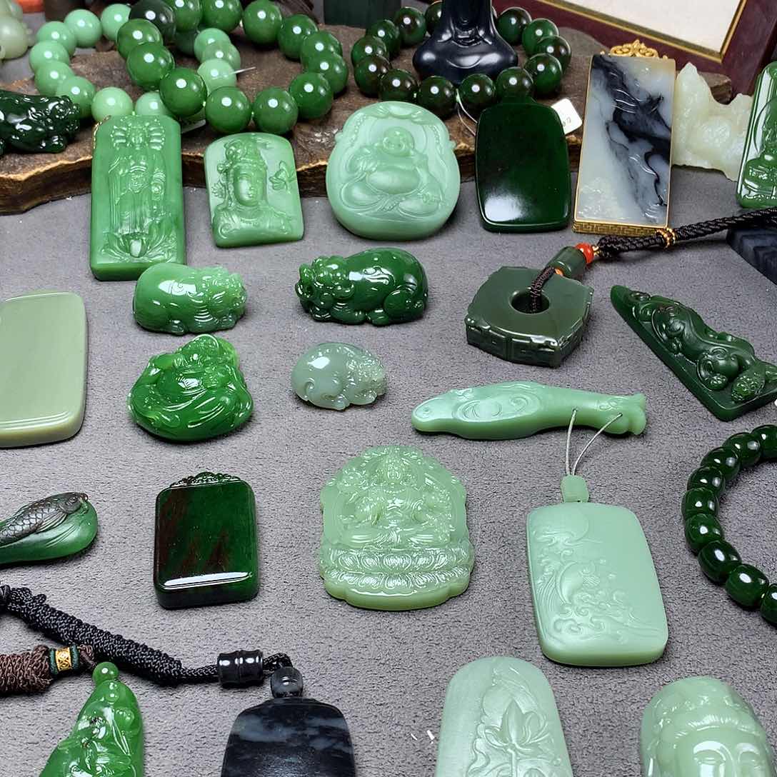 和田玉颈饰未镶嵌