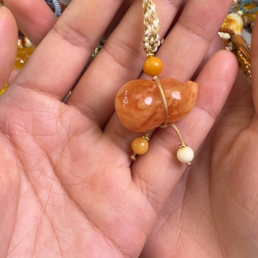 未镶嵌蜜蜡裸石蜜蜡