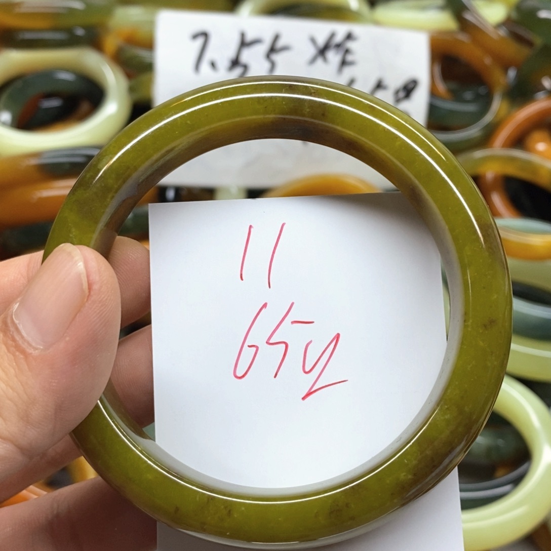 未镶嵌蛇纹石玉手镯