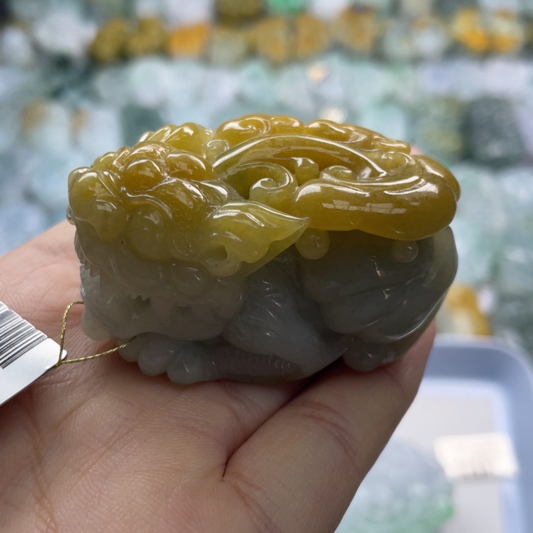 牧***翡翠未镶嵌颈饰貔貅