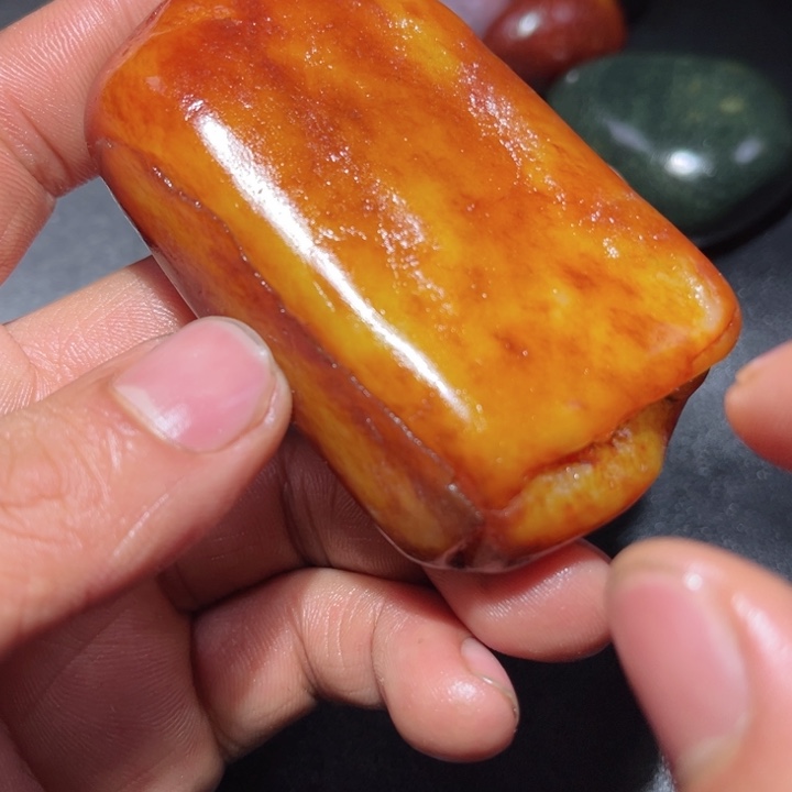 和田玉未镶嵌珠宝奇石