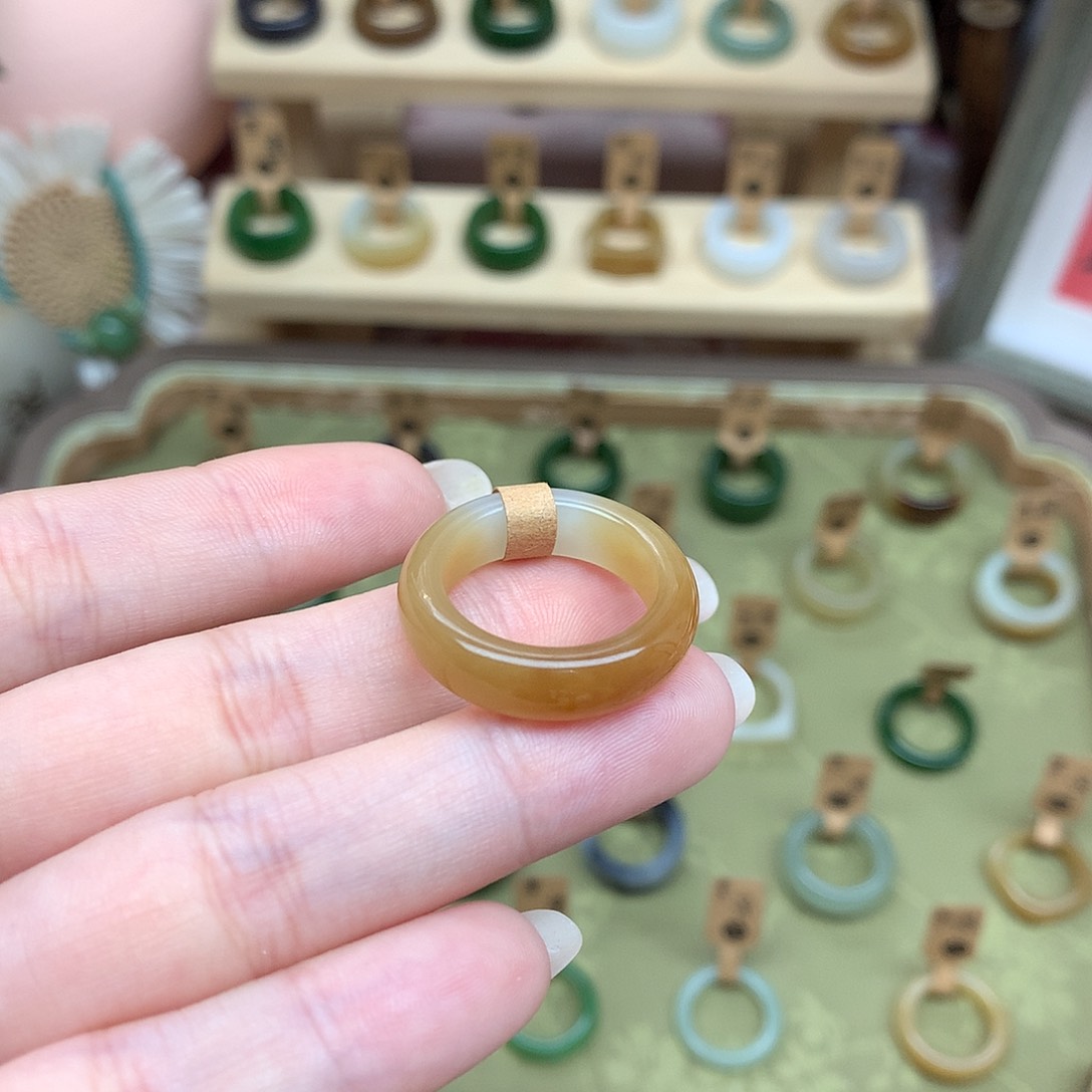 和田玉戒指未镶嵌