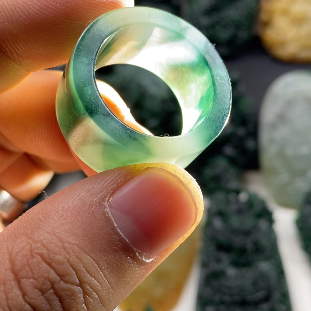 定制翡翠未镶嵌天然翡翠A货扳指