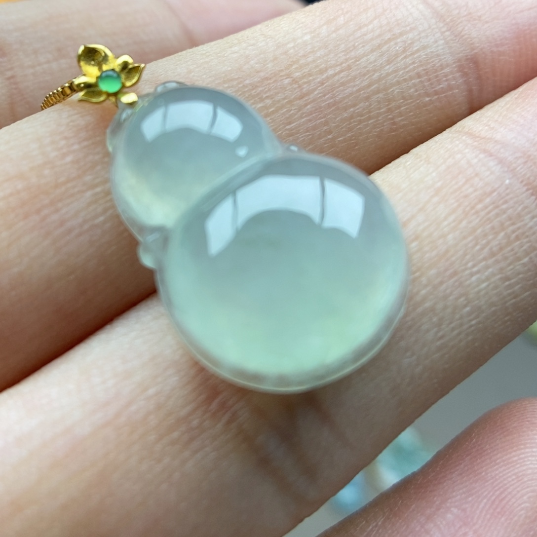 翡翠18K金镶嵌颈饰吊坠58