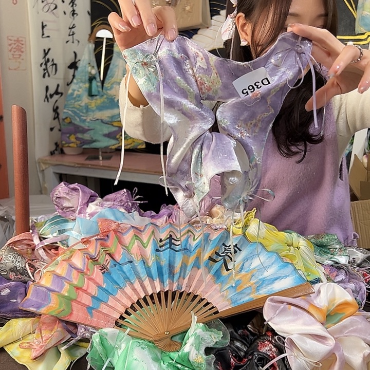楠***雨365方巾发圈不退不换