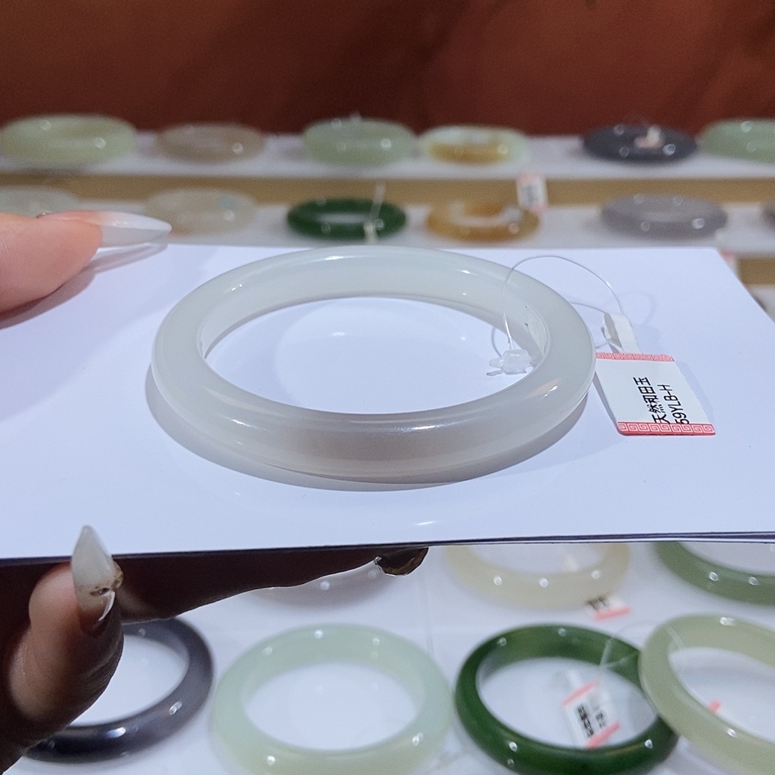 和田玉未镶嵌手镯冰底一口紫