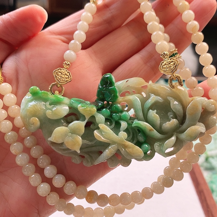 翡翠颈饰未镶嵌吊坠