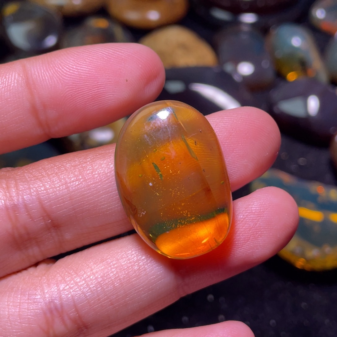 未镶嵌琥珀裸石20号