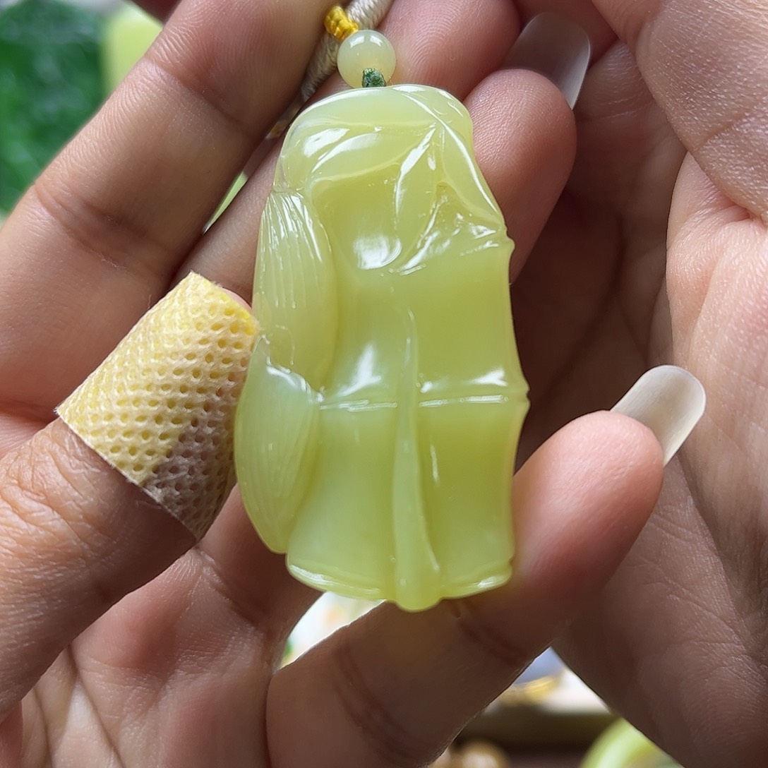 和田玉吊坠未镶嵌