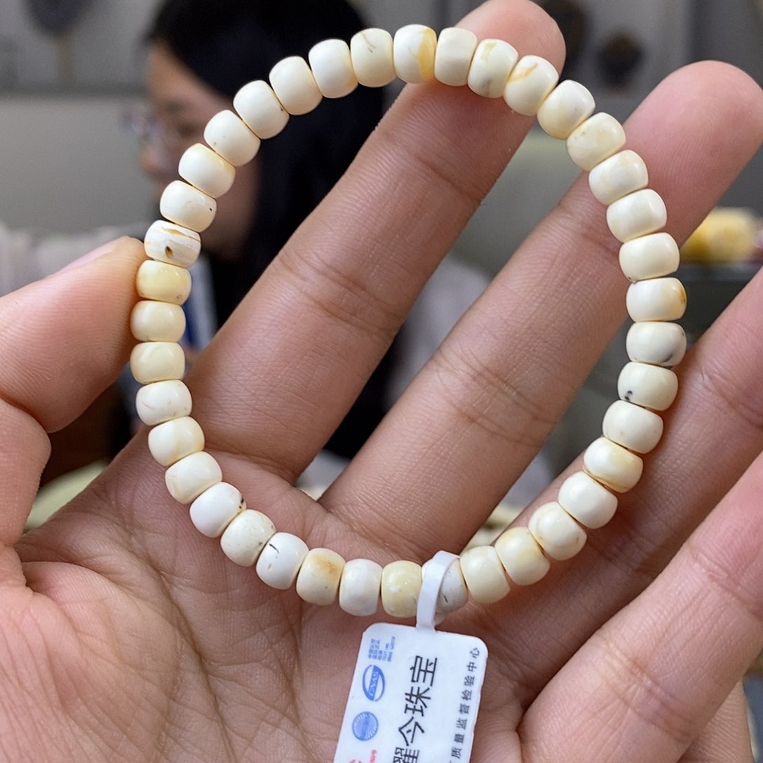 琥珀裸石未镶嵌蜜蜡手串6.3mm