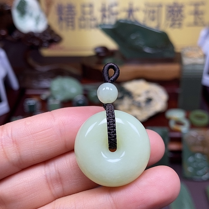 岫岩老玉（透闪石质玉）析木未镶嵌