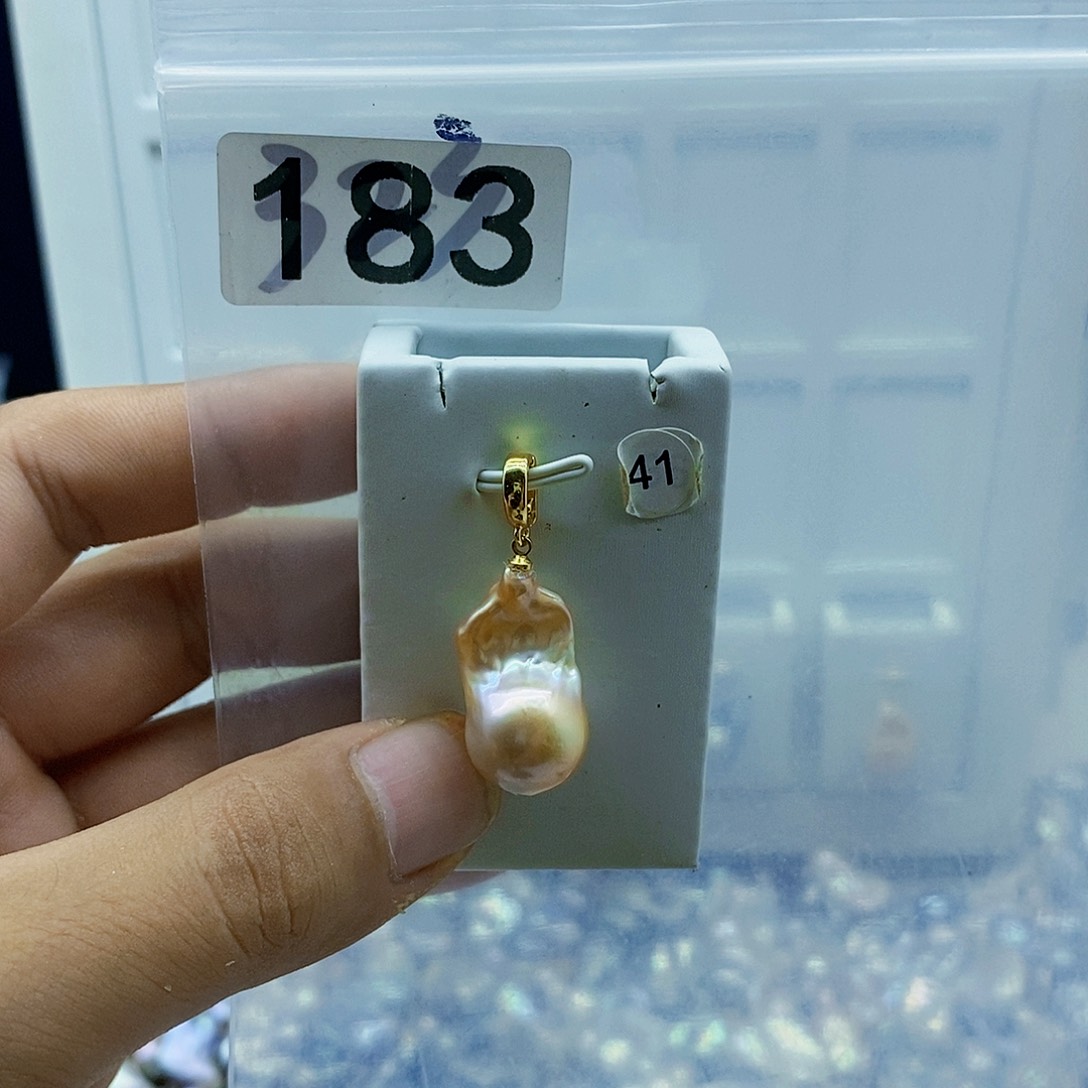 淡水珍珠合金颈饰