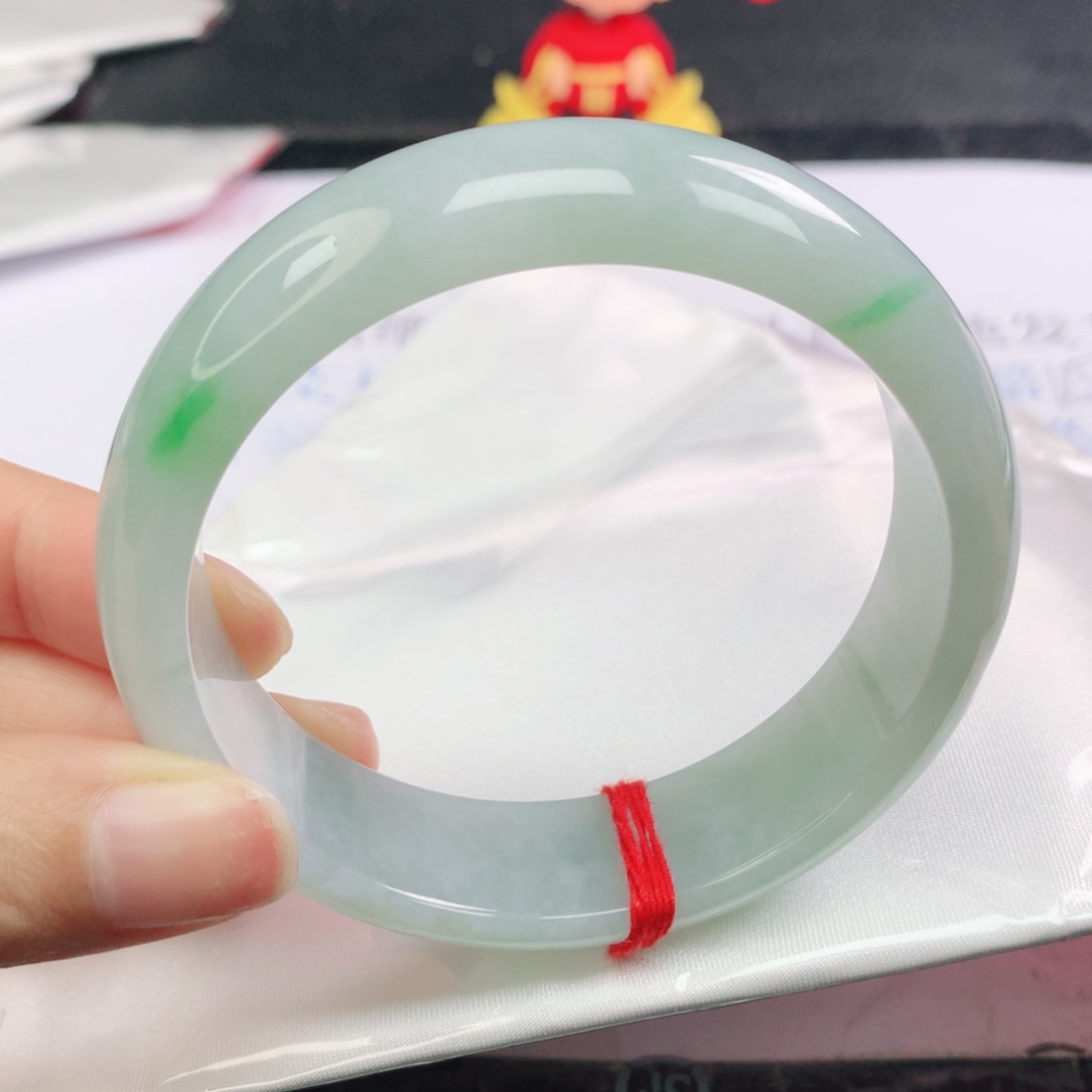 翡翠未镶嵌手镯正