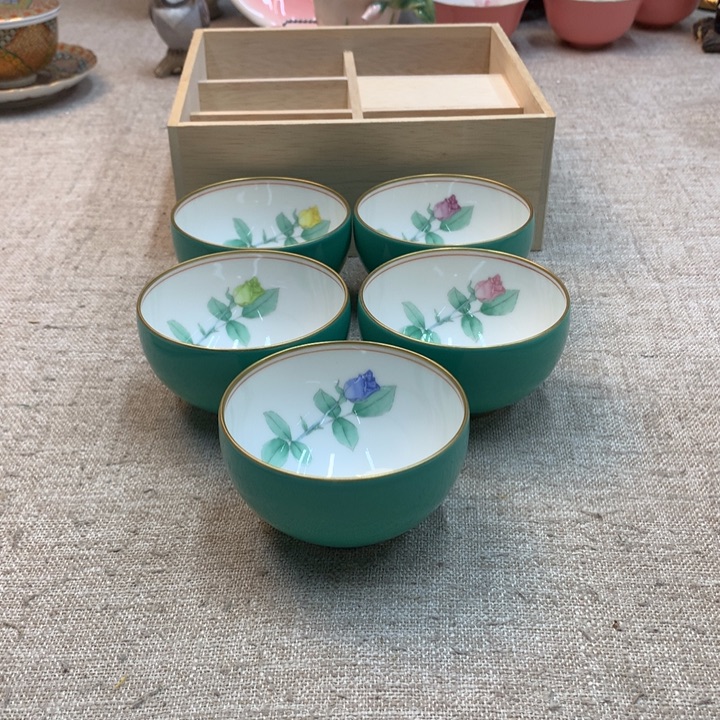 金瓷阁家的美丽瓷器