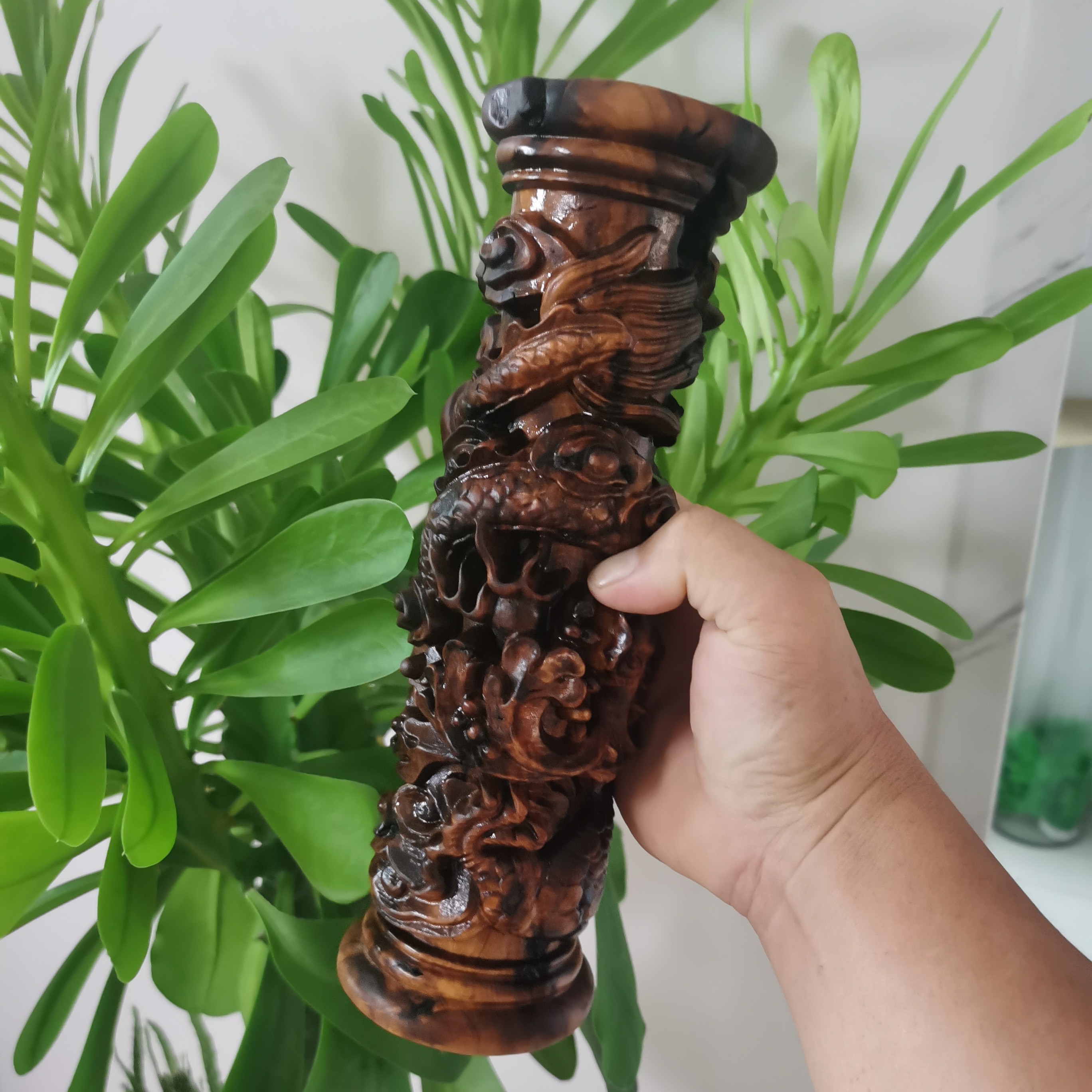 放漏款（百年雷击枣木盘龙柱）