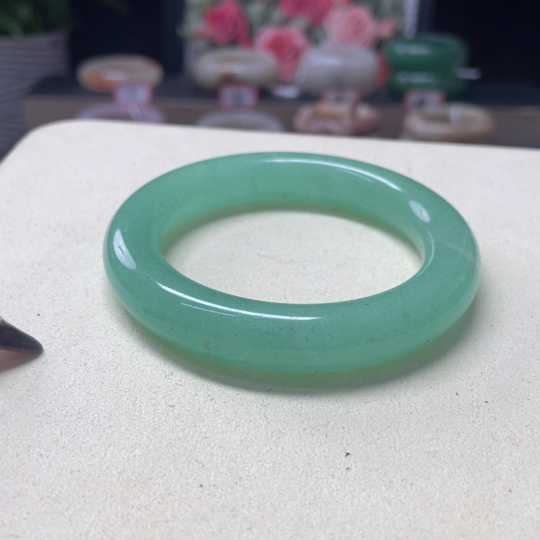 石英质玉未镶嵌手镯