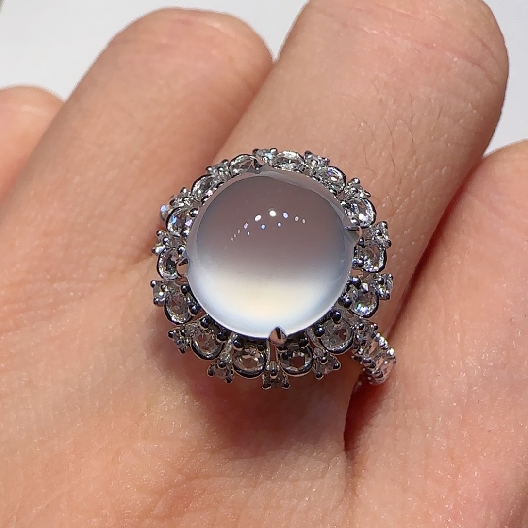 翡翠戒指18K金镶嵌戒指