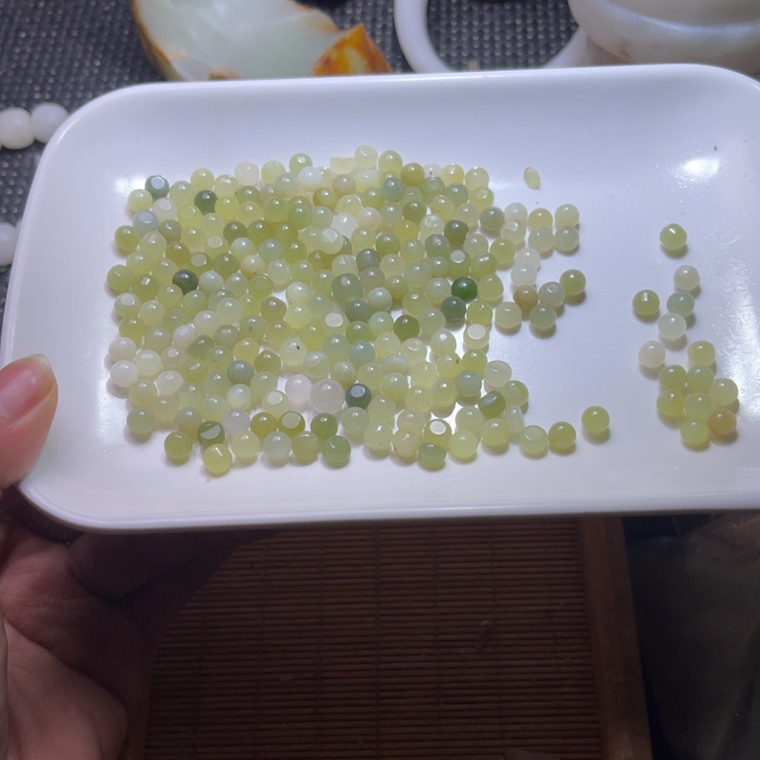 未镶嵌和田玉车挂