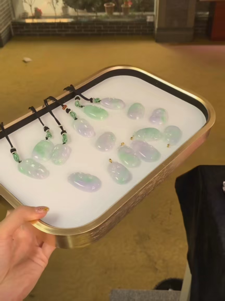 【逍遥】18k天然A货翡翠叶子如意吊坠*EC/22479/多样性发/1件