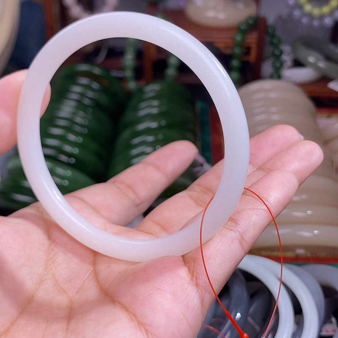 和田玉白玉叮当镯58.8圈未镶嵌