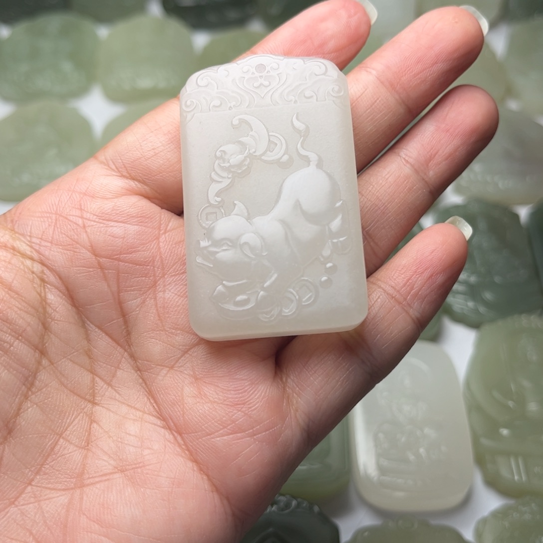 宽***容定制和田玉打孔抛光