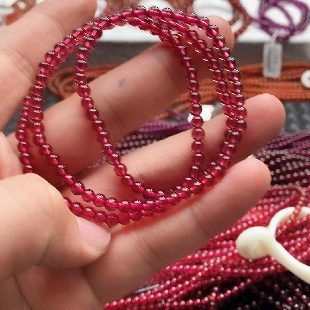 石榴石手链未镶嵌4mm色标全净体香槟粉