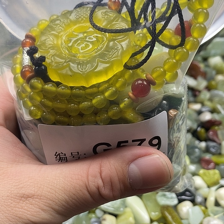 岫玉鱼缸石未镶嵌