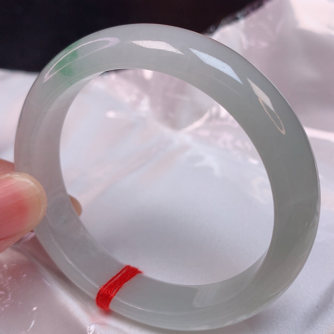 翡翠手镯未镶嵌卡**法54 翡翠手镯