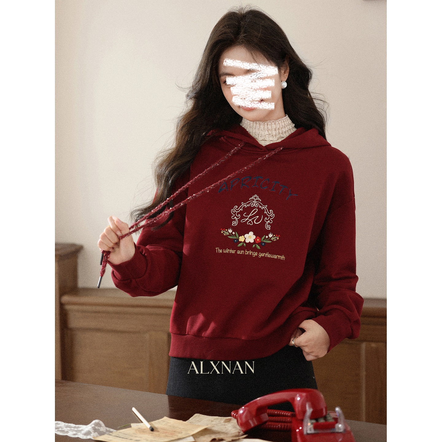 现货【品牌撤柜款ZB】酒红连帽长袖卫衣女宽松慵懒短款上衣L58770