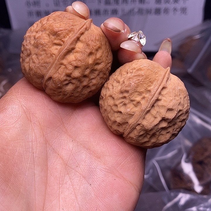 核桃云南野生铁核桃105号40mm