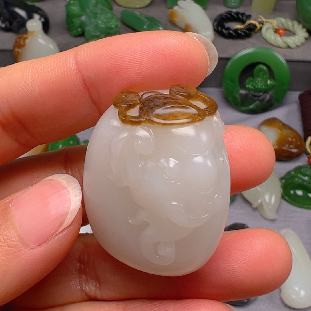 和田玉颈饰未镶嵌