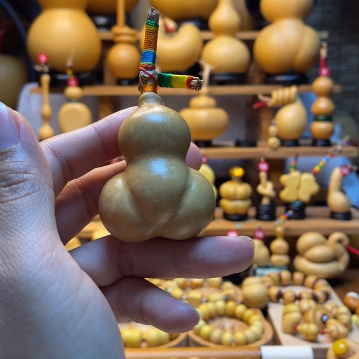 ᥫ***好天然葫芦自然生长