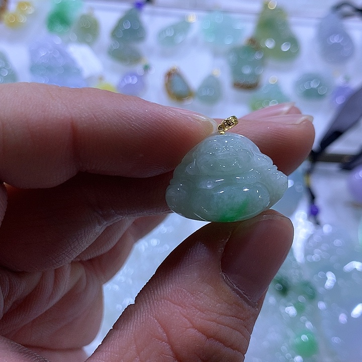 翡翠颈饰18K金镶嵌天然翡翠A货吊坠