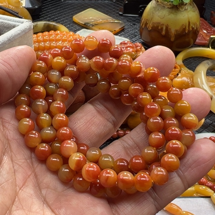 石英质玉（黄龙玉）颈饰未镶嵌