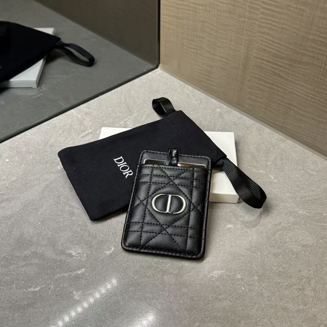 【佟掌柜专属】迪奥黑色便携美妆赠品化妆美妆工具镜-d